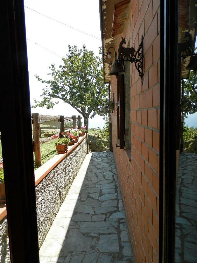Tra Er Boscu Er Maa Villa Volastra Exterior foto
